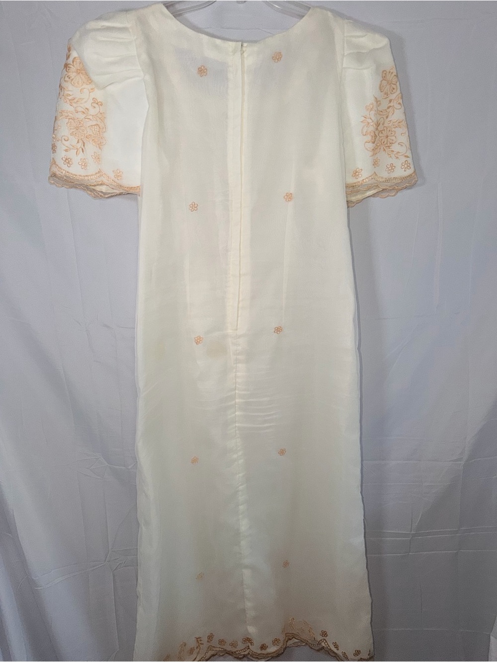 Traditional Filipiniana Dress Ivory with gold embroidery - Picture 6 of 16
